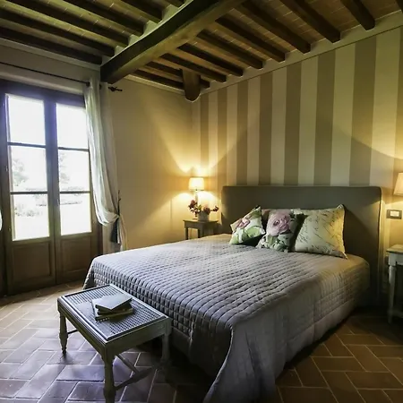 Isa Villa Cortona